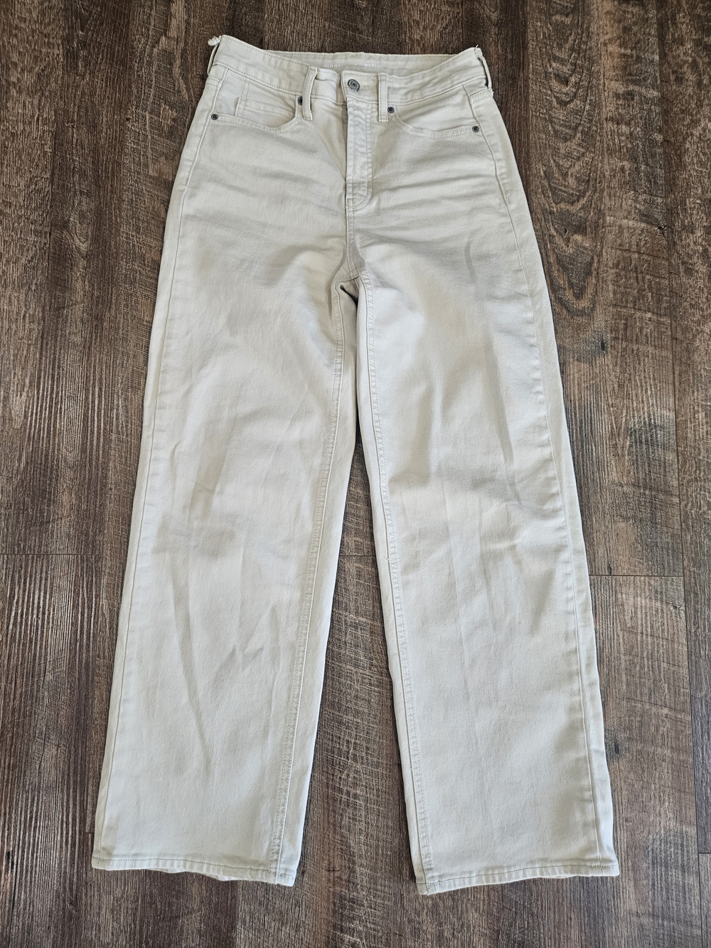 Old Navy Women's Wide Leg Jeans in Light Beige